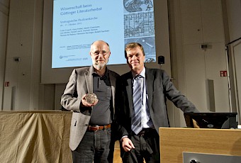 Harald Lesch (Preisträger 2015) mit Prof. Helmut Grubmüller (MPIBpC)