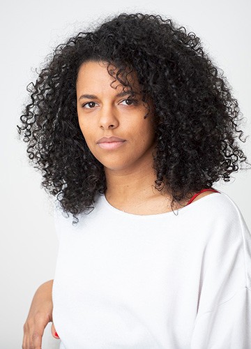 https://www.literaturherbst.com/site/assets/files/1159/alice_hasters-1.360x0.jpg