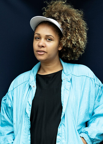 https://www.literaturherbst.com/site/assets/files/1188/olivia_wenzel-1.360x0.jpg