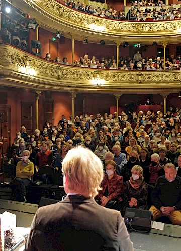 eat.READ.sleep im ausverkauften Deutschen Theater