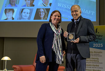 Frauke Alves und Mojib Latif, Gewinner der Science Communication Medaille, am 27.10. ©Irene Böttcher-Gajewski